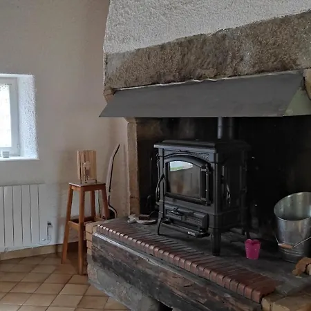 Gite La Roche Bertignat Buitenkant foto