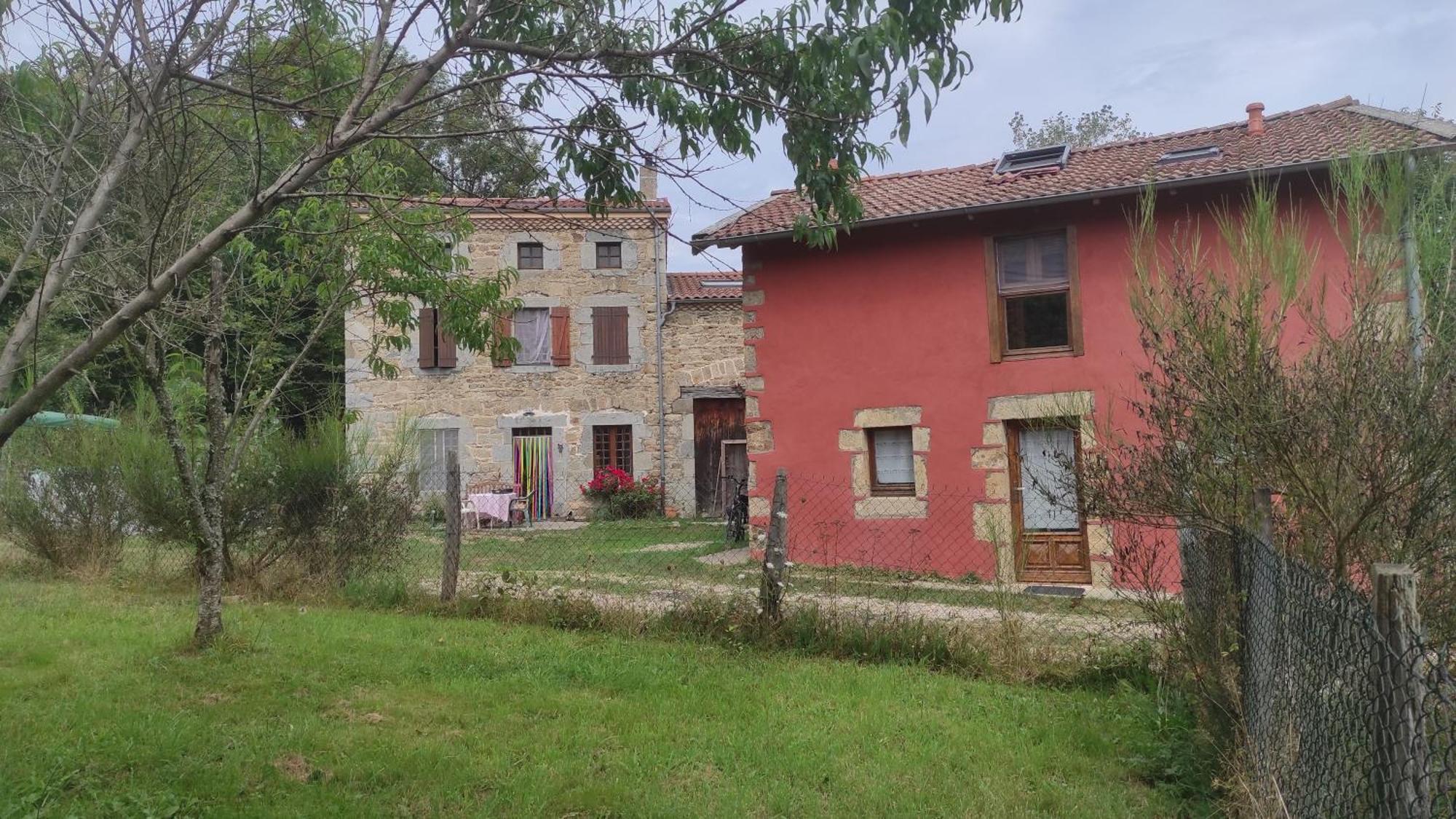 La Roche Ferienhaus Bertignat